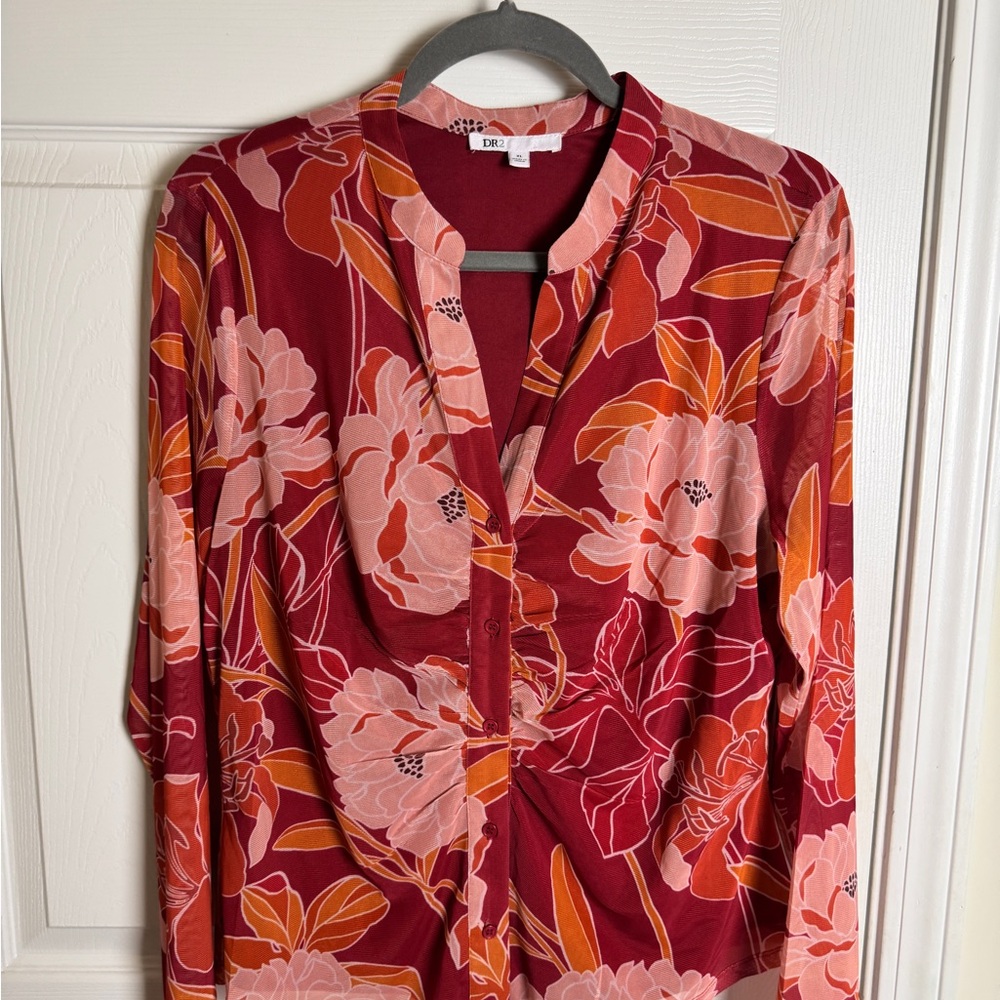 DR2 BY DANIEL RAINN Women's Floral Button-Up Top - Red and Orange